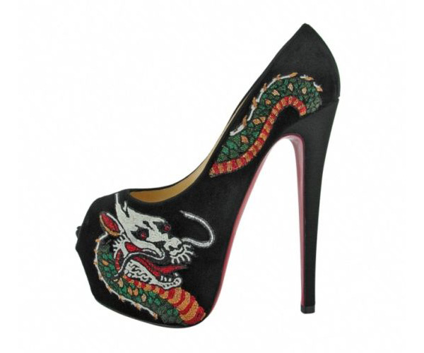 Christian Louboutin 推出中国龙刺绣新品