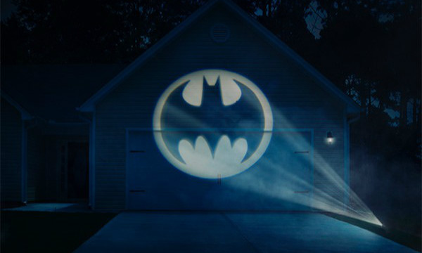 ThinGeek【蝙蝠标志投影灯】Batman Bat Signal Projector