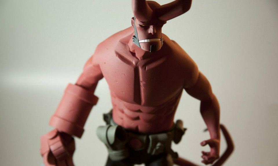 Mike Mignola 1/6 比例《地狱男爵》雕像 第二版