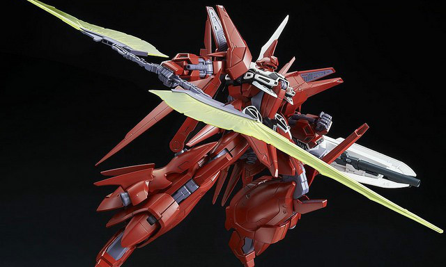 万代《机动战士高达UC》RE/100 AMX-107R 再生龙飞（REBAWOO）