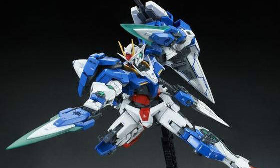 万代 RG 1/144 《机动战士高达00V》GN-0000/7S 七剑型00高达