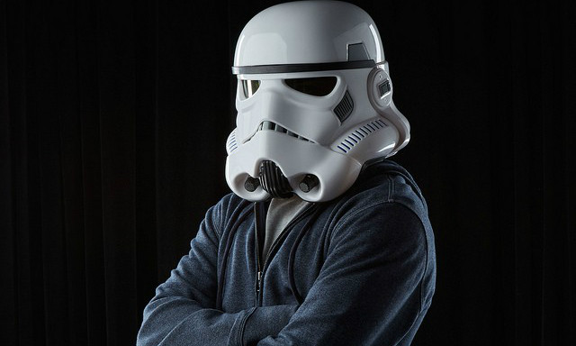 孩之宝 「帝国暴风兵」头盔 Stormtrooper Electronic Voice Changer Helmet