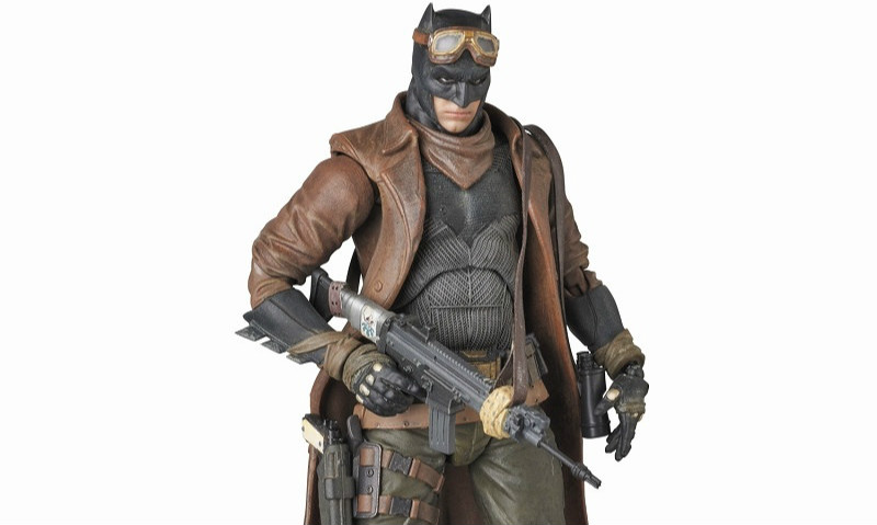 MAFEX《蝙蝠侠大战超人：正义黎明》噩梦蝙蝠侠 Knightmare Batman