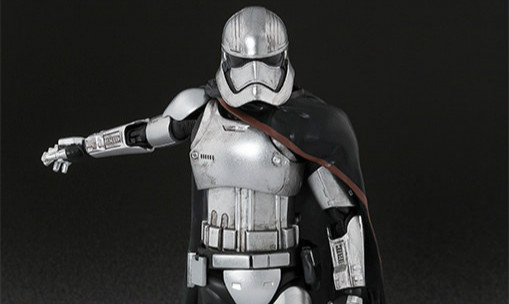 万代 S.H. Figuarts《星球大战：原力觉醒》帝国突击兵队长Captain Phasma