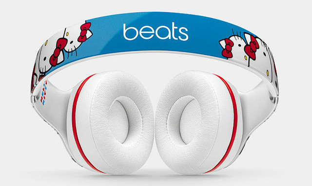 Beats by Dr. Dre × Hello Kitty 40 周年纪念版