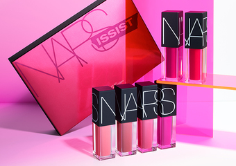 NARS -“NARSISSIST自恋唇情迷你6色惹火唇诱礼盒”听见女人的心声：每个包包都需要一支迷你液态唇膏