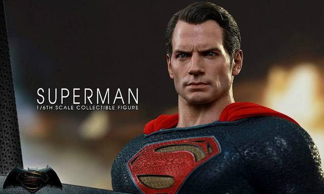 Hot Toys《蝙蝠侠对超人：正义曙光》超人 Superman 1/6 人偶作品