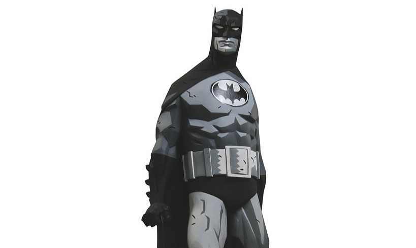 DC Collectibles 蝙蝠侠 BLACK & WHITE STATUE 经典复刻