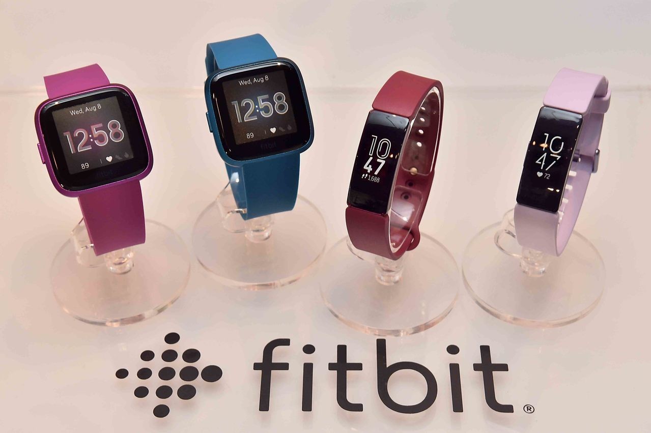 Fitbit平价智慧穿戴上市 手表、手环时尚登场