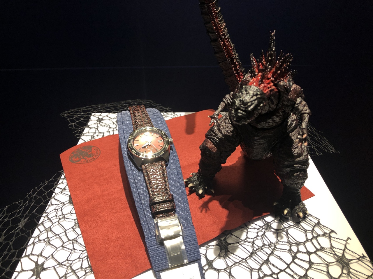 怪兽王者来袭！Grand Seiko联手哥吉拉打造限量腕表