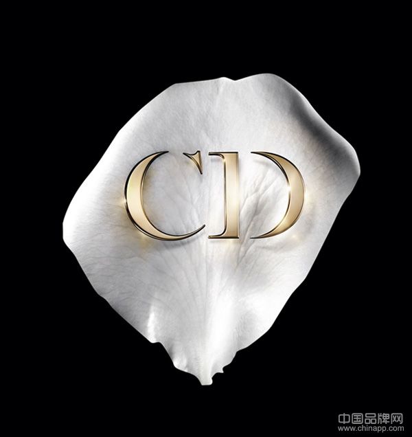 不同季节你知道怎么穿搭吗，Dior（迪奥）推出精萃再生花蜜净白新品