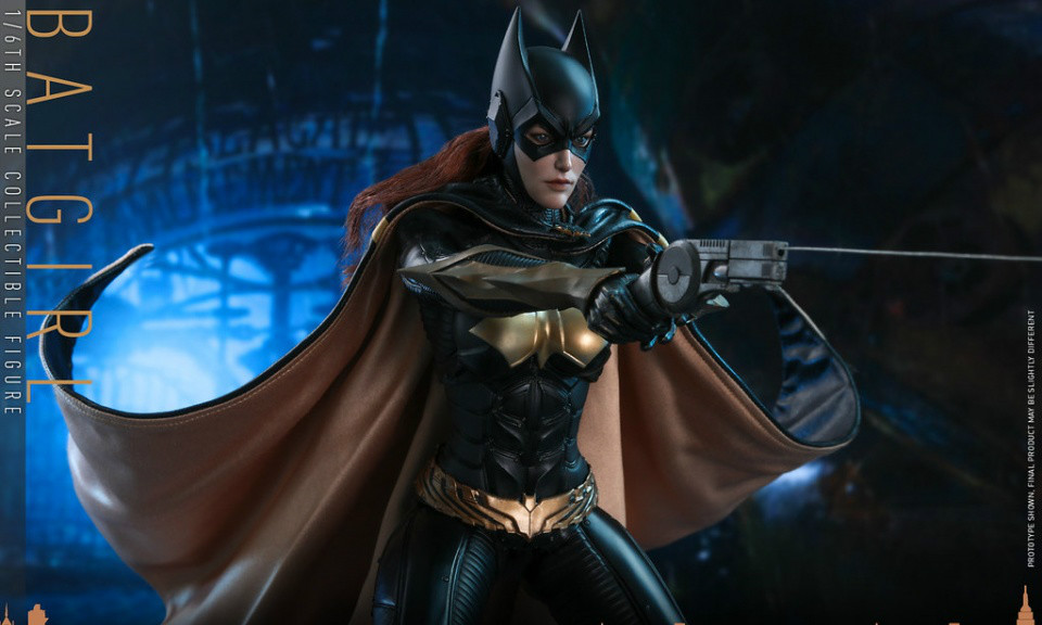 Hot Toys《蝙蝠侠：阿卡姆骑士》蝙蝠女 Batgirl 1/6 比例人偶