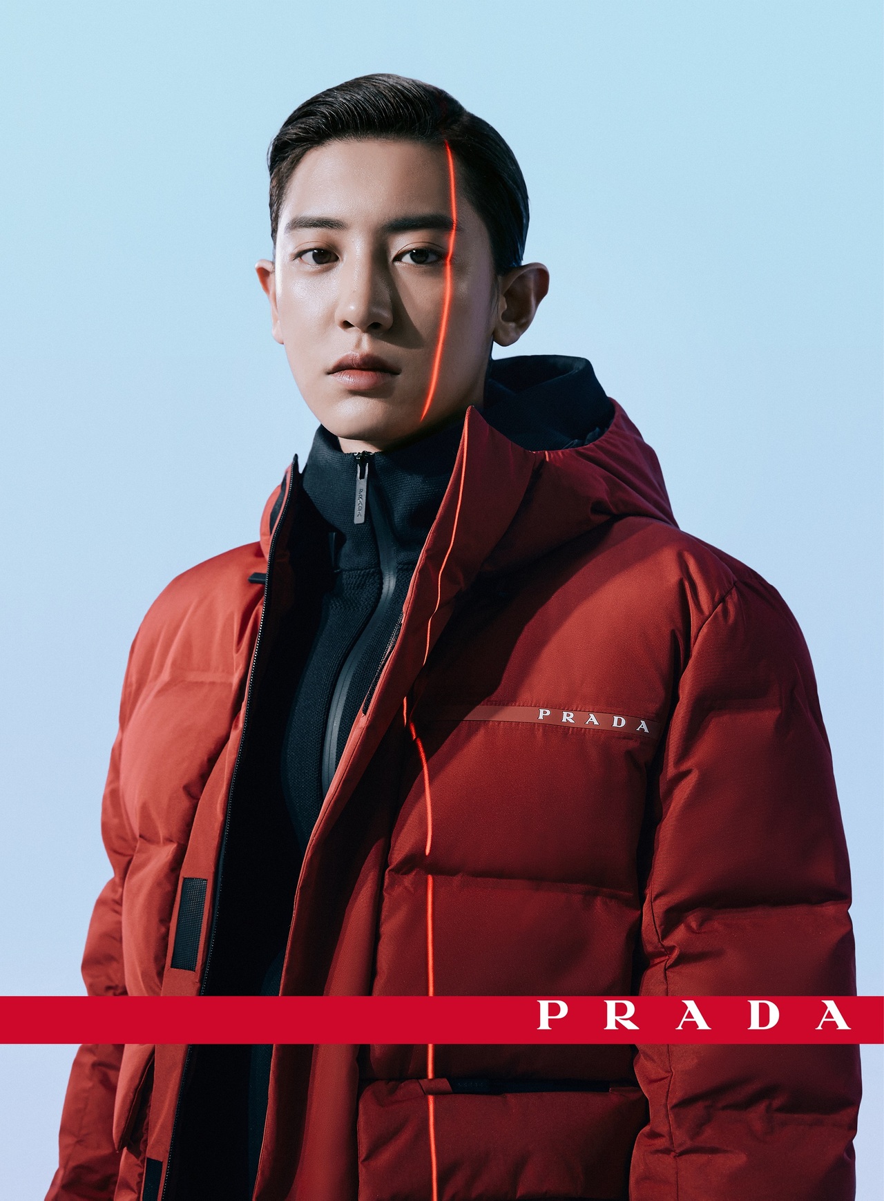 影／ EXO灿烈代言PRADA LINEA ROSSA新形象曝光！