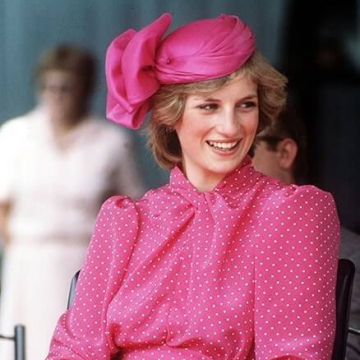 Princess Diana 就是一个品牌 盘点经典黛妃时尚 每一套都像是当季新款