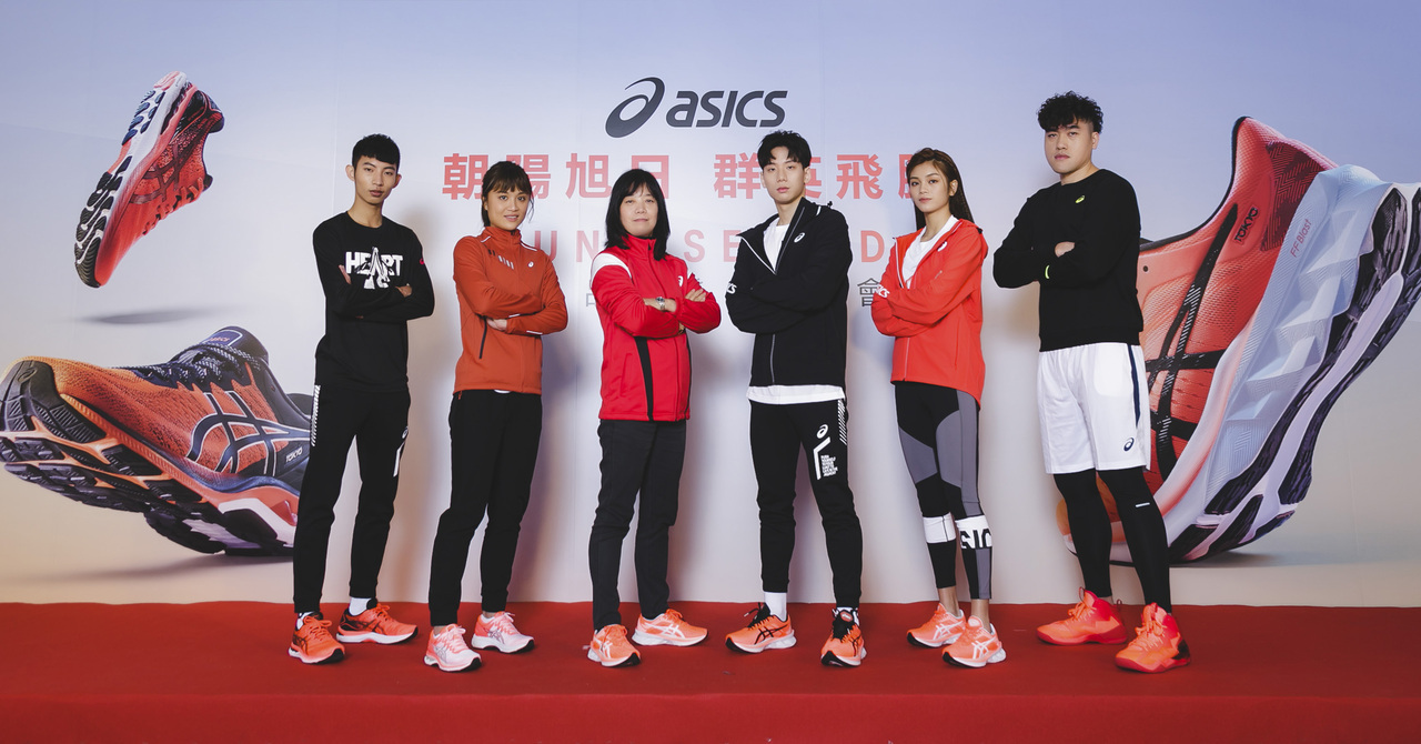 ASICS献上旭日红系列新鞋、Nike为专业运动者升级跑鞋